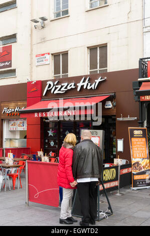 Pizza Hut Restaurant am Leicester Square, London, UK Stockfoto