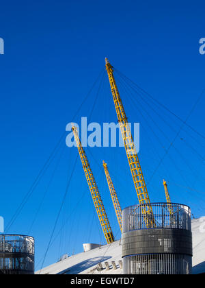 Außenseite der Dachkonstruktion auf das O2 London-Gebäude, früher bekannt als der Millenium Dome Stockfoto