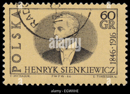 Polen - ca. 1966: Briefmarke gedruckt in Polen zeigt Porträt der polnische Publizist Henryk Sienkiewicz und Nobelpreisträger nove Stockfoto