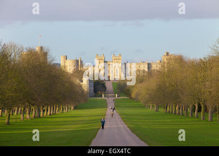 Windsor Castle angesehen von Long Walk, Windsor Stockfoto