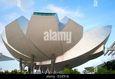 ArtScience Museum in Singapur. Es ist eine der Attraktionen im Marina Bay Sands. Es hat 21 Galerie Stockfoto