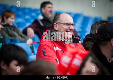 Pix von walisischen Fans bei London Welsh V London Irish Aviva Premiership Rugby match am St. Davids Day (1. März 2015) Stockfoto