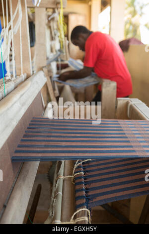 Weberei Workshop - Dar Es Salaam, Tansania, Ostafrika Stockfoto