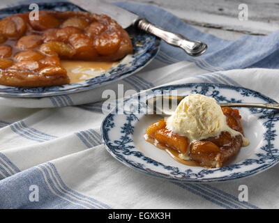 Aprikosen-Tarte tatin Stockfoto