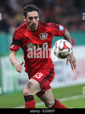 Leverkusen, Deutschland. 3. März 2015. German Soccer Cup, Achter Finale, Bayer 04 Leverkusen Vs 1. FC Kaiserslautern: Roberto Hilbert (Leverkusen) läuft mit dem Ball. Stockfoto