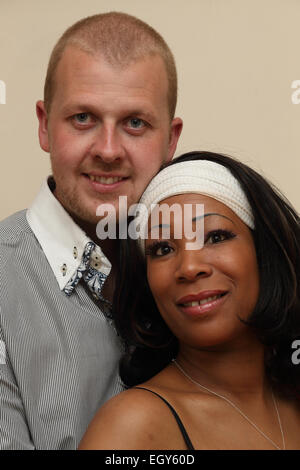 Ein paar schwarze Frau und weißer Mann - Modell veröffentlicht Stockfoto