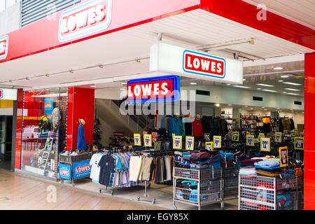 Lowes Bekleidungsgeschäft in Victoria Avenue, Chatswood, Sydney, Australien Stockfoto