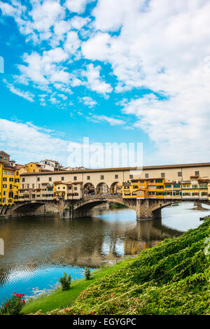 Ponte Vecchio, Fluss Arno, Florenz, Toskana, Italien Stockfoto