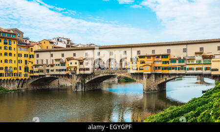 Ponte Vecchio, Fluss Arno, Florenz, Toskana, Italien Stockfoto