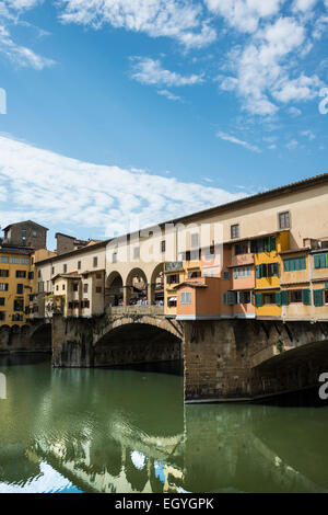 Ponte Vecchio, Fluss Arno, Florenz, Toskana, Italien Stockfoto