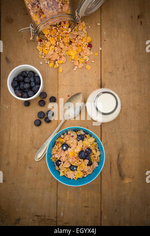 Glutenfrei-Müsli mit Heidelbeeren Stockfoto