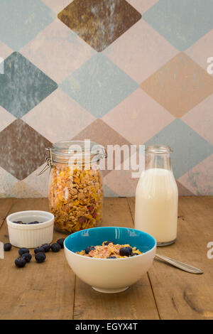 Glutenfrei-Müsli mit Heidelbeeren Stockfoto