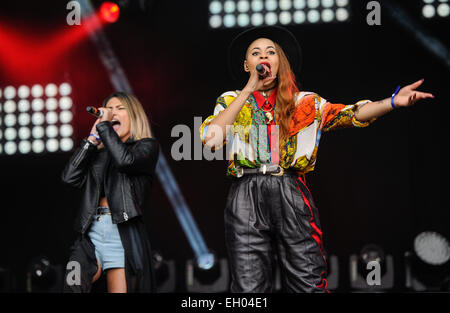 Neon Dschungel führen live beim Fusion Festival in Birmingham am Samstag Featuring: Neon Dschungel wo: Birmingham, Vereinigtes Königreich bei: 30. August 2014 Stockfoto
