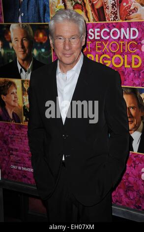 New York, NY, USA. 3. März 2015. Richard Gere im Ankunftsbereich für die ZWEITBESTE EXOTIC MARIGOLD HOTEL Premiere, Ziegfeld Theatre, New York, NY 3. März 2015. © Kristin Callahan/Everett Collection/Alamy Live-Nachrichten Stockfoto