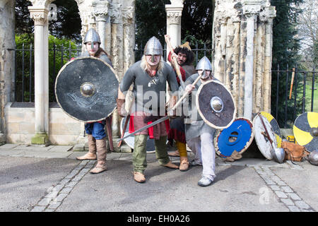 Personen, die teilnehmen in Jorvik Viking Festival, York 2015 Stockfoto