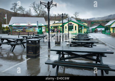 In der kleinen Stadt von Llanberis, Wales, die niedrigsten Station der Bergbahn, die zu den Top Mount Snowdon geht. Stockfoto