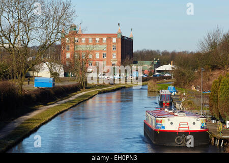 Tim Knowles im Besitz Canal Mühle, Botany Bay Dörfer Einkaufszentrum seit 1995 in Chorley Lancashire entlang der Leeds-Liverpool-Ca Stockfoto