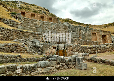 Alles in allem Ansicht von Tambomachay Inca Ruinen, Cusco, Peru Stockfoto