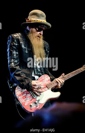 Toronto, Ontario, Kanada. 4. März 2015. Führer der amerikanischen Rock-Band ZZ Top BILLY GIBBONS führt bei Peterborough-Gedenkstätte. Bildnachweis: Igor Vidyashev/ZUMA Draht/Alamy Live-Nachrichten Stockfoto