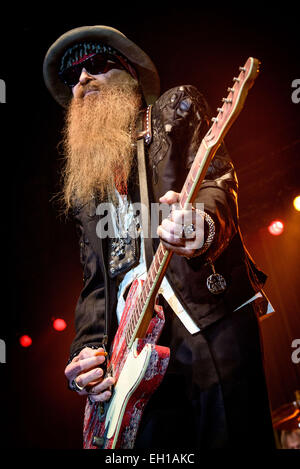 Toronto, Ontario, Kanada. 4. März 2015. Führer der amerikanischen Rock-Band ZZ Top BILLY GIBBONS führt bei Peterborough-Gedenkstätte. Bildnachweis: Igor Vidyashev/ZUMA Draht/Alamy Live-Nachrichten Stockfoto