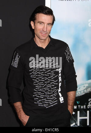 New York, USA. 4. März 2015. Schauspieler SHARLTO COPLEY besucht die New Yorker Premiere von "Chappy" bei AMC Loews Lincoln Square statt. Bildnachweis: Nancy Kaszerman/ZUMAPRESS.com/Alamy Live-Nachrichten Stockfoto