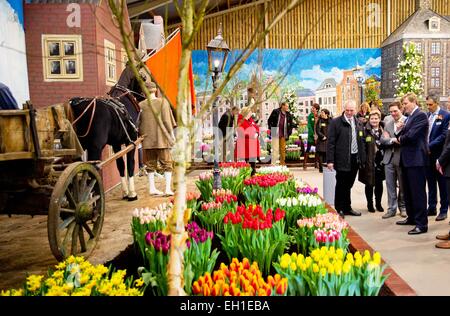 König Willem-Alexander öffnet die 35. Frühling Garten Breezand, 4. März 2015. Über 40 Winzer aus dem Kopf von Nordholland Messe jedes Jahr in dieser Ausstellung eine Vielzahl von Lampen gehören Tulpen, Narzissen, Krokusse und Hyazinthen RPE/Albert Nieboer / Frankreich, - Nein-Draht-Dienst - Stockfoto