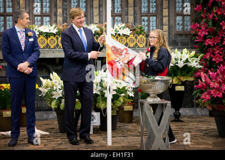 Breezand, Niederlande. 4. März 2015. König Willem-Alexander der Niederlande eröffnet der Lentetuin (Frühlingsgarten) in Breezand, den Niederlanden, 4. März 2015. Thema des diesjährigen ist 200 Jahre Königreich der Niederlande. Bildnachweis: Dpa picture Alliance/Alamy Live News Stockfoto