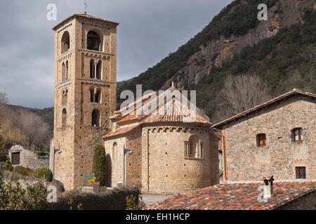 Romanische Kirche von Sant Cristófol in Beget, Provinz Girona, Catalonia. Stockfoto