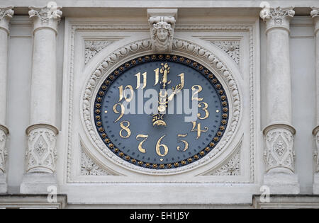 Uhr an der Fassade, detail Rathaus Rathaus, Graz, Steiermark, Österreich am 10. Januar 2015. Stockfoto