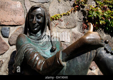 Bis Eulenspiegel-Brunnen Denkmal am Markt Platz, Mölln, Schleswig-Holstein, Deutschland, Europa Stockfoto