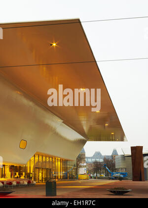 Exterieur des Stedelijk Museum, Amsterdam, größte Museum für moderne und zeitgenössische Kunst und Design in den Niederlanden. Stockfoto