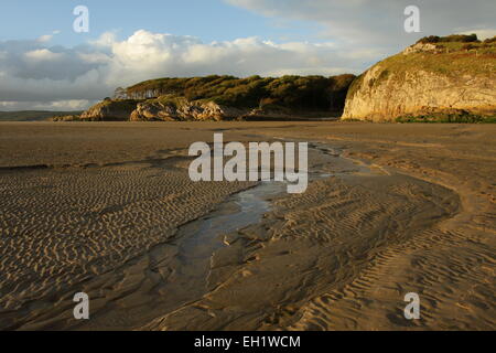 Silverdale Sands Silverdale Halbinsel Kalkstein Klippen Strand bewaldeten Klippen Jenny browns Point Gibraltar point Stockfoto