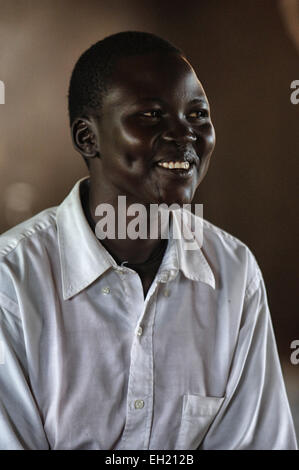 Teenager lernen an einer Schule finanziert von der Europäischen Union in Yei, Süd-Sudan. Stockfoto