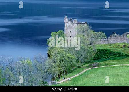 Urquhart Castle und Loch Ness, Schottland, Vereinigtes Königreich Stockfoto