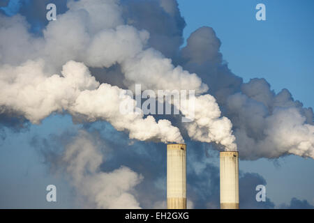 Rauchen Sie Stapel, Kraftwerk Frimmersdorf, North Rhine-Westphalia, Deutschland Stockfoto