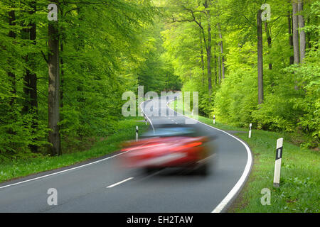 Straße durch Wald, Spessart, Bayern, Deutschland, Europa Stockfoto