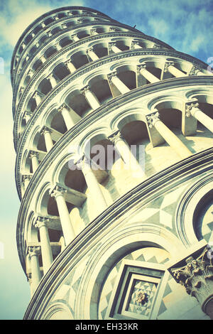 Der schiefe Turm von Pisa, Italien. Retro-Stil vorgefiltert Stockfoto