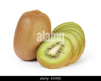 reif in Scheiben geschnittenen Kiwis isoliert auf weiss Stockfoto