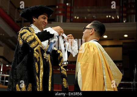 GOK Wan ist Ehrendoktor von Birmingham City University Featuring: Gok Wan wo: Birmingham, Vereinigtes Königreich bei: 01 Sep 2014 Stockfoto