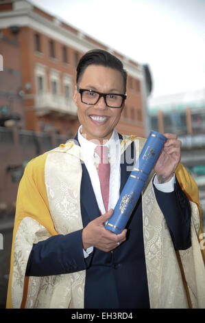 GOK Wan ist Ehrendoktor von Birmingham City University Featuring: Gok Wan wo: Birmingham, Vereinigtes Königreich bei: 01 Sep 2014 Stockfoto