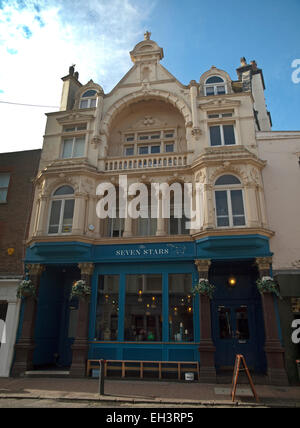 Die Fassade des Seven Stars Pub im Bereich der Brighton Lanes Stockfoto