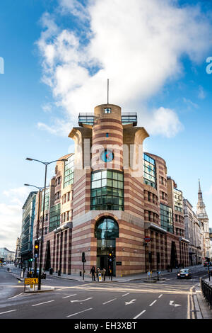 Nr. 1 Geflügel ist eine kommerzielle Office-Entwicklung auf Bank-Verbindung in die City of London. Restaurant Coq d ' Argent befindet sich oben Stockfoto