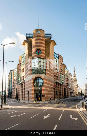 Nr. 1 Geflügel ist eine kommerzielle Office-Entwicklung auf Bank-Verbindung in die City of London. Restaurant Coq d ' Argent befindet sich oben Stockfoto