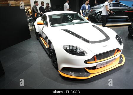 Genf, Schweiz. 3. März 2015. Der neue Aston Martin Vantage GT3 ist auf dem Display während der 85. internationalen Autosalon in Genf, Schweiz, 3. März 2015. Der Motor Show läuft ab dem 5. März bis 15. März 2015, präsentiert mehr als 250 Aussteller und mehr als 130 Ur- und Erstaufführungen. Foto: Jörg Carstensen/Dpa - NO-Draht-SERVICE-/ Dpa/Alamy Live News Stockfoto