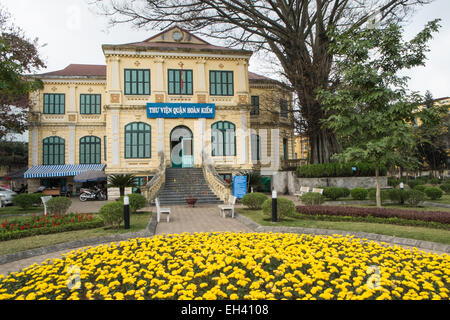 Colonial, Power, Von, Frankreich, Gelb, Französisch, Kolonial, Gebäude, im Zentrum von Han Noi, Hanoi, Vietnam, Asien, Asiatisch, Stockfoto