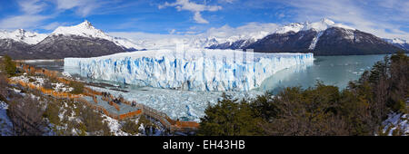 Argentinien, Patagonien, Santa Cruz, El Calafate, Perito-Moreno-Gletscher und seracs Stockfoto