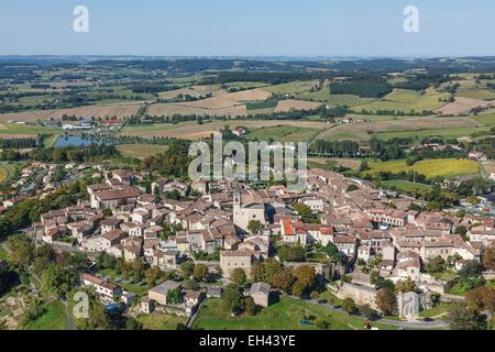 Frankreich, Tarn, Lautrec, gekennzeichnet Les Plus Beaux Dörfer de France (die schönsten Dörfer Frankreichs, das Dorf (Luftbild) Stockfoto