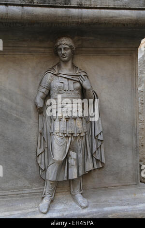 Italien. Rom. Capitoline Museum. Der Hof des Conservatori Palast. Personifikationen der Provinzen Germanica, abhängig von Rom. Stockfoto