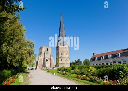 Frankreich, Nord, Bergues, Turm Pointue und Caree Turm aus dem 12 Jahrhundert Überbleibsel der Abtei von Saint-Winoc zerstört im Jahre 1789 Stockfoto