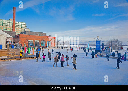 Winter Eisbahn am Harbourfront; Toronto, Ontario; Kanada Stockfoto